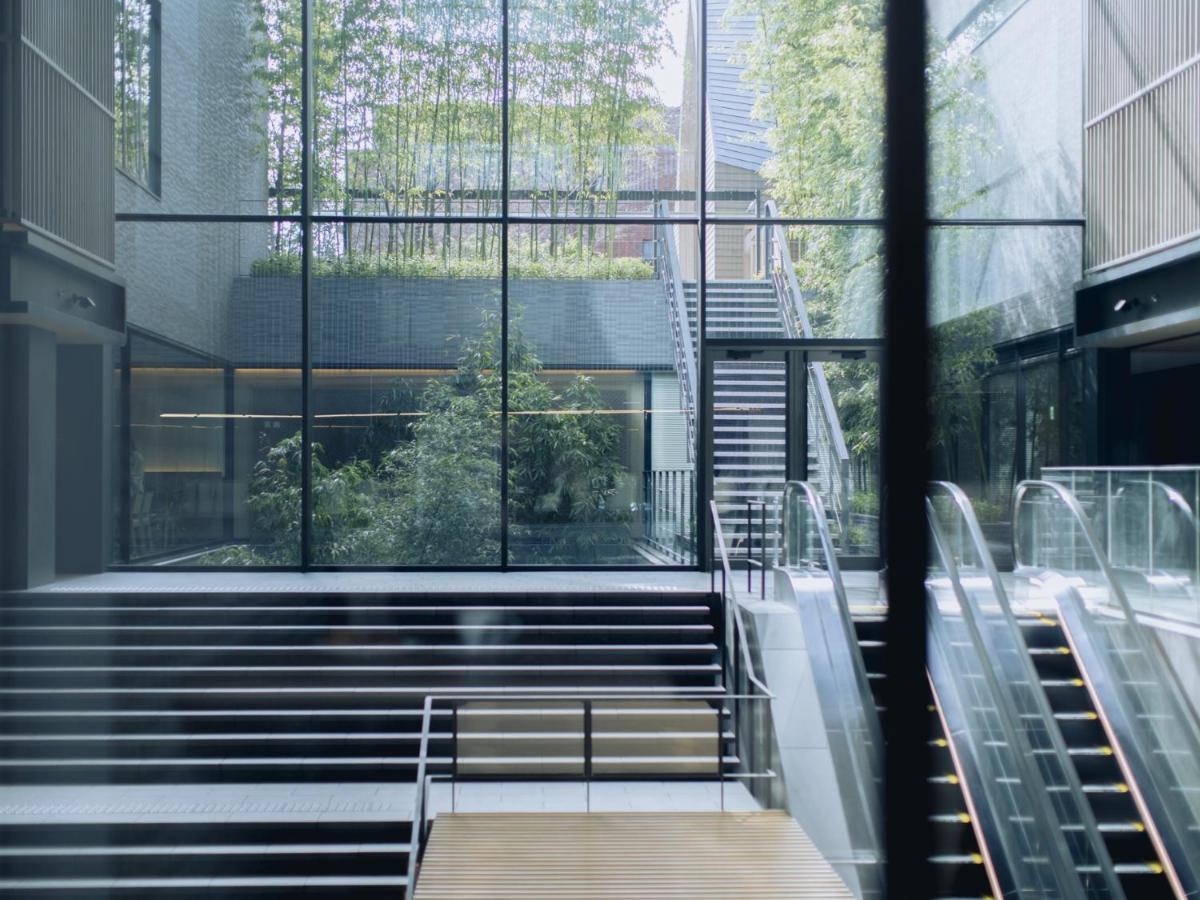 The Thousand Kioto Exterior foto Interior of the Sainsbury Centre for Visual Arts